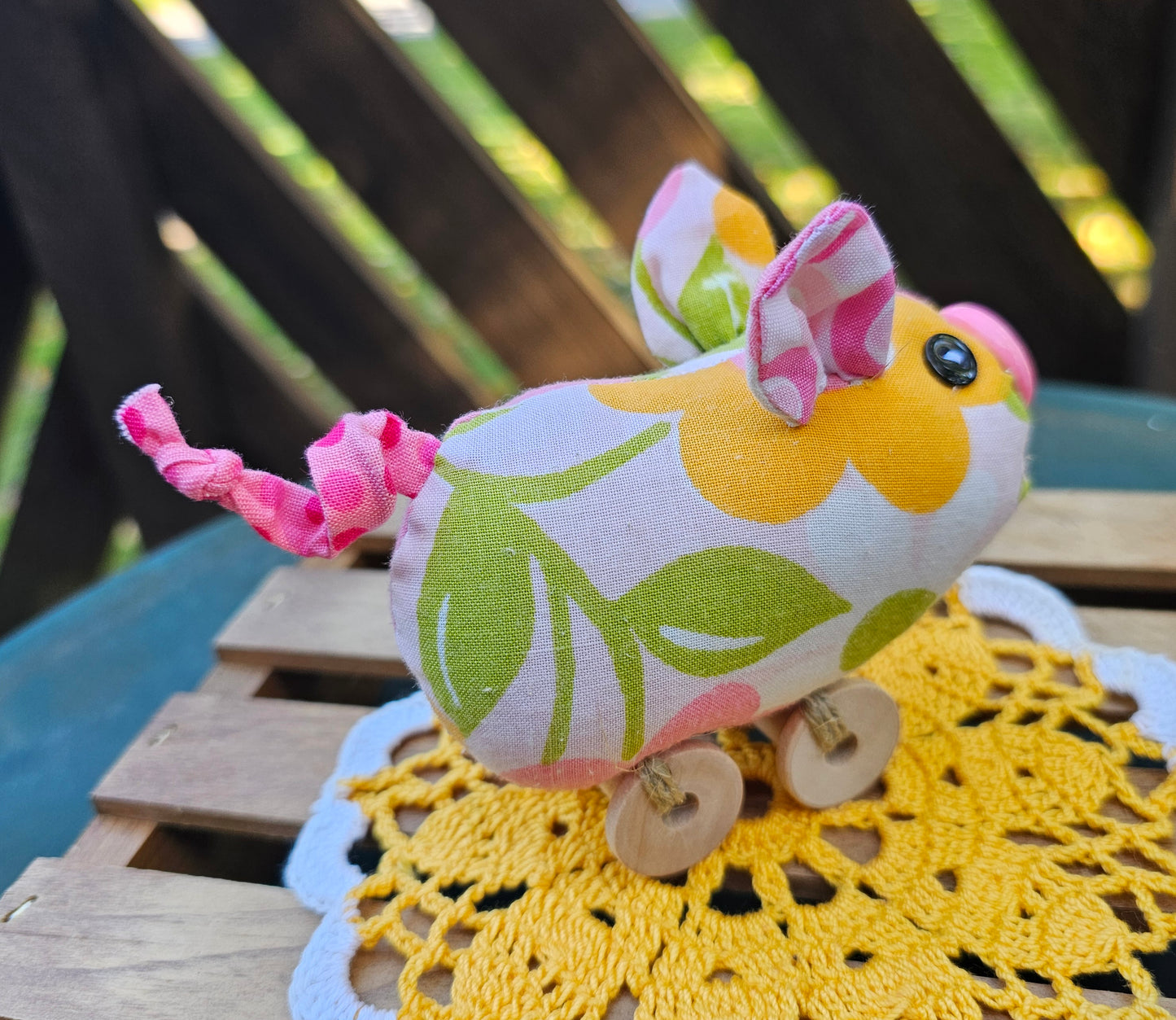 Floral Piggy Spoolie