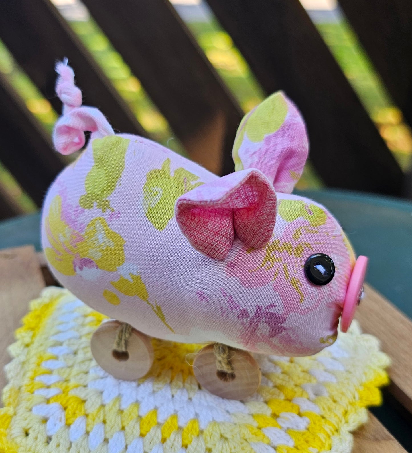 Floral Piggy Spoolie