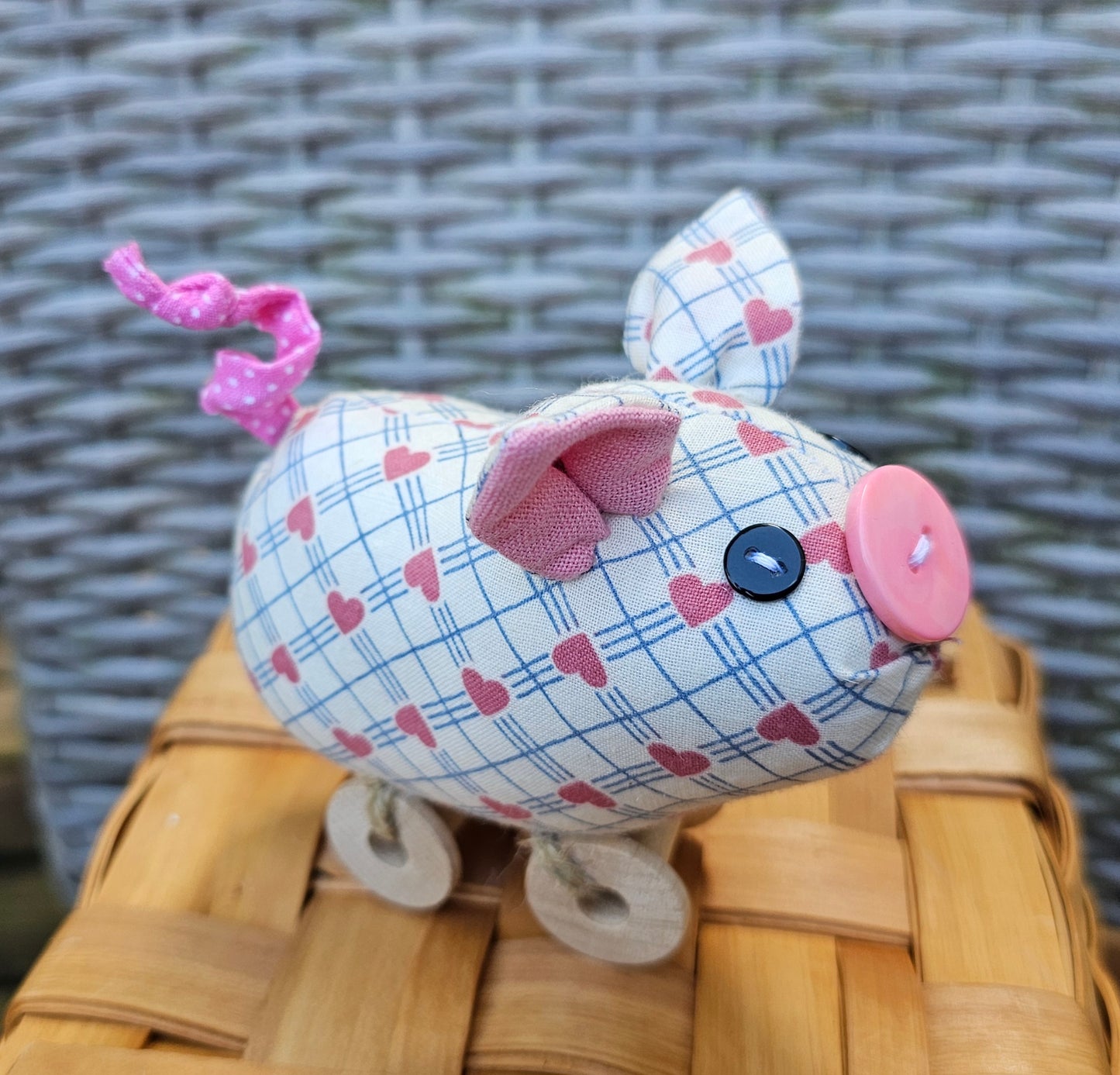 Hearts Piggy Spoolie