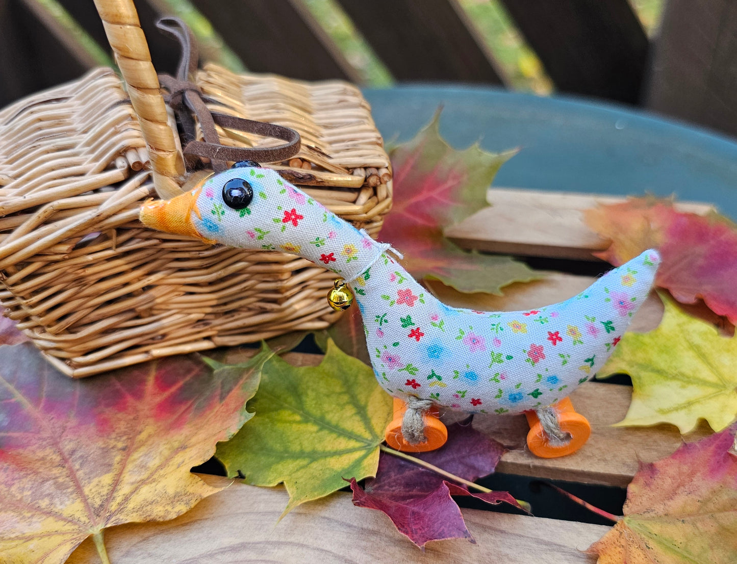 Floral Goose Spoolie