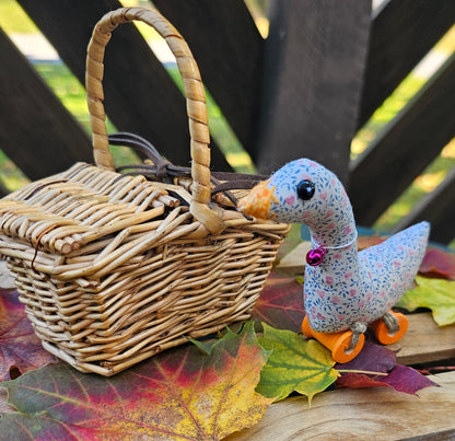 Heart/Floral Goose Spoolie