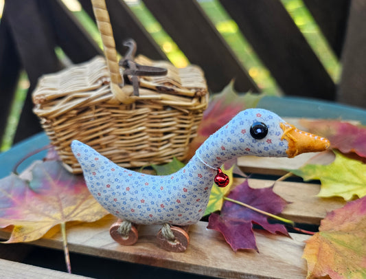 Floral Goose Spoolie