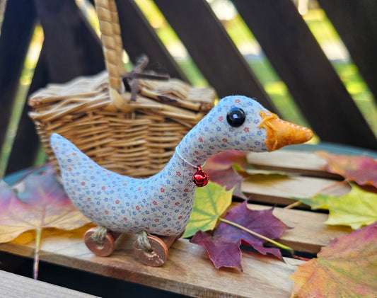 Floral Goose Spoolie