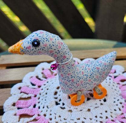 Heart/Floral Goose Spoolie