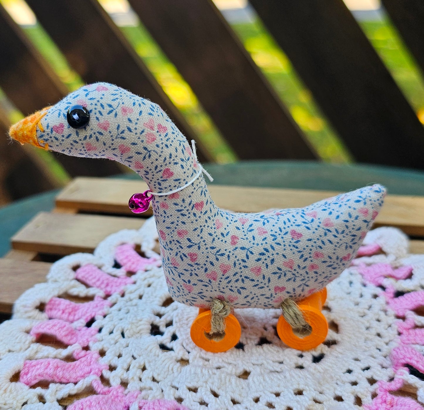 Heart/Floral Goose Spoolie
