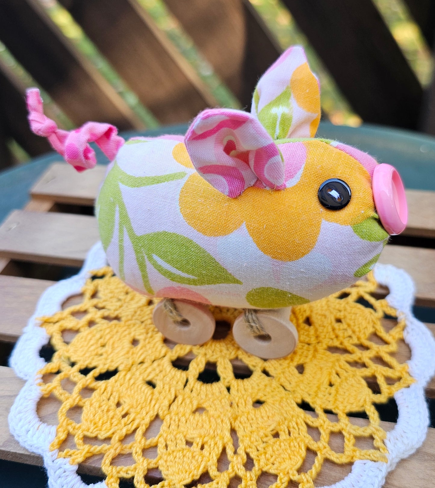 Floral Piggy Spoolie